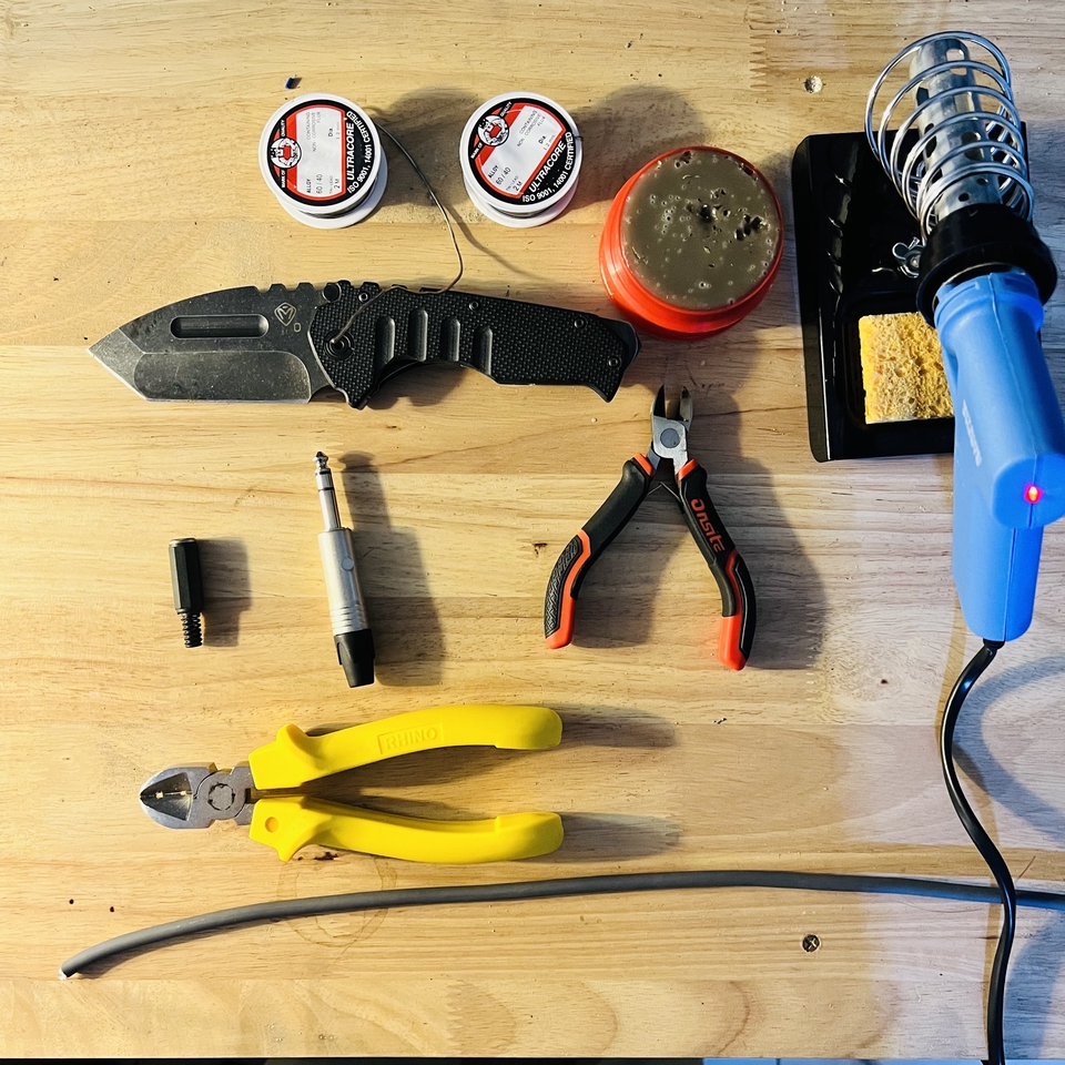 ซาวด์เอ็นจิเนียร์ คนคุมเครื่องเสียง มืออาชีพ บริการติดตั้งระบบเสียง