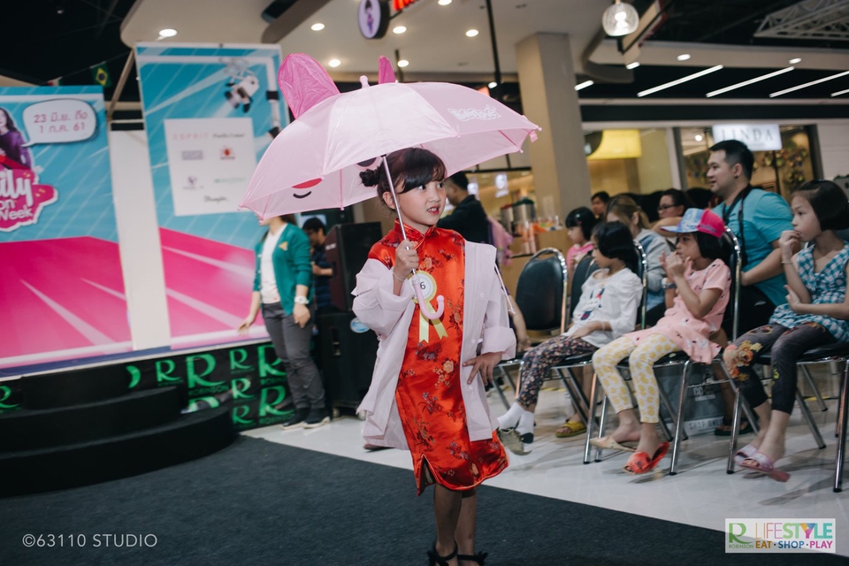 เขียนรีวิว - เด็ก ถ่ายแบบคู่สินค้าเด็กดูธรรมชาติ ไม่เหมือนจ้าง - 20