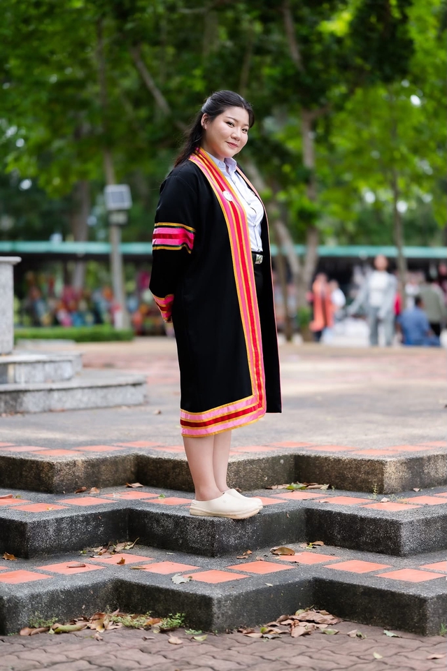ช่างภาพรับถ่ายรูป รับปริญญา หญิงสาว ถ่ายรูปสวย รับถ่ายภาพบุคคล ถ่ายรูปรับปริญญา