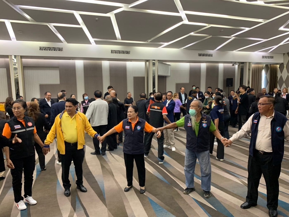 รับจัดอบรมสัมมนาเชิงปฏิบัติการทีม building นอกสถานที่