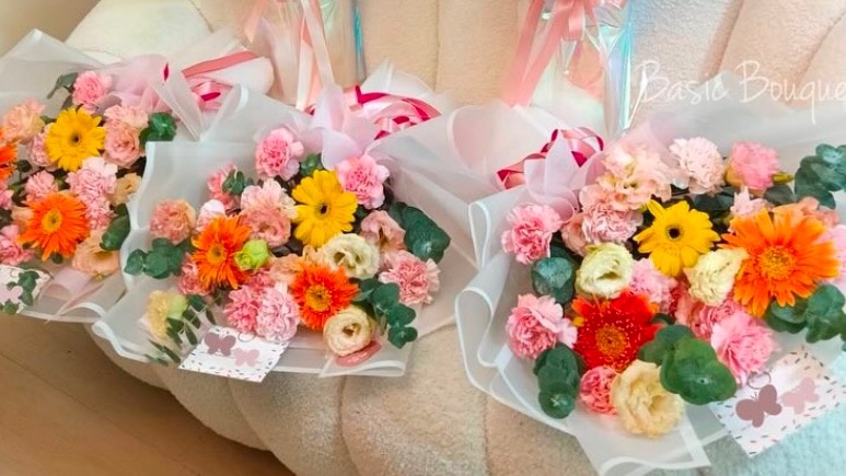 รับจัดดอกไม้ ช่อดอกไม้สวยงาม สำหรับงานพิเศษ ดอกไม้สด งานแต่งงาน งานบวช งานศพ ดอกไม้สวยงาม
