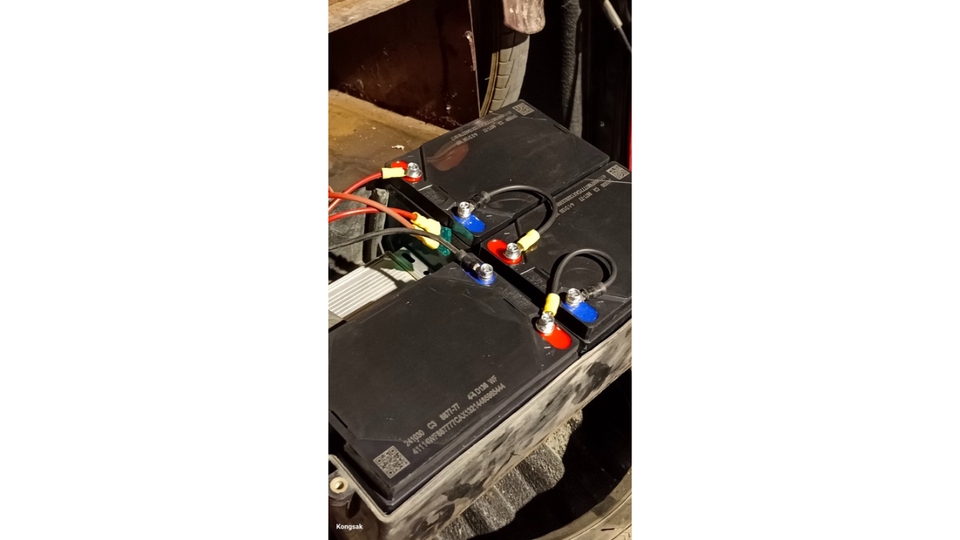 ช่างไฟฟ้าติดตั้งแบตเตอรี่ระบบไฟฟ้า  รับเหมาไฟฟ้า  เดินสายไฟ  ซ่อมไฟฟ้า  กรุงเทพฯ