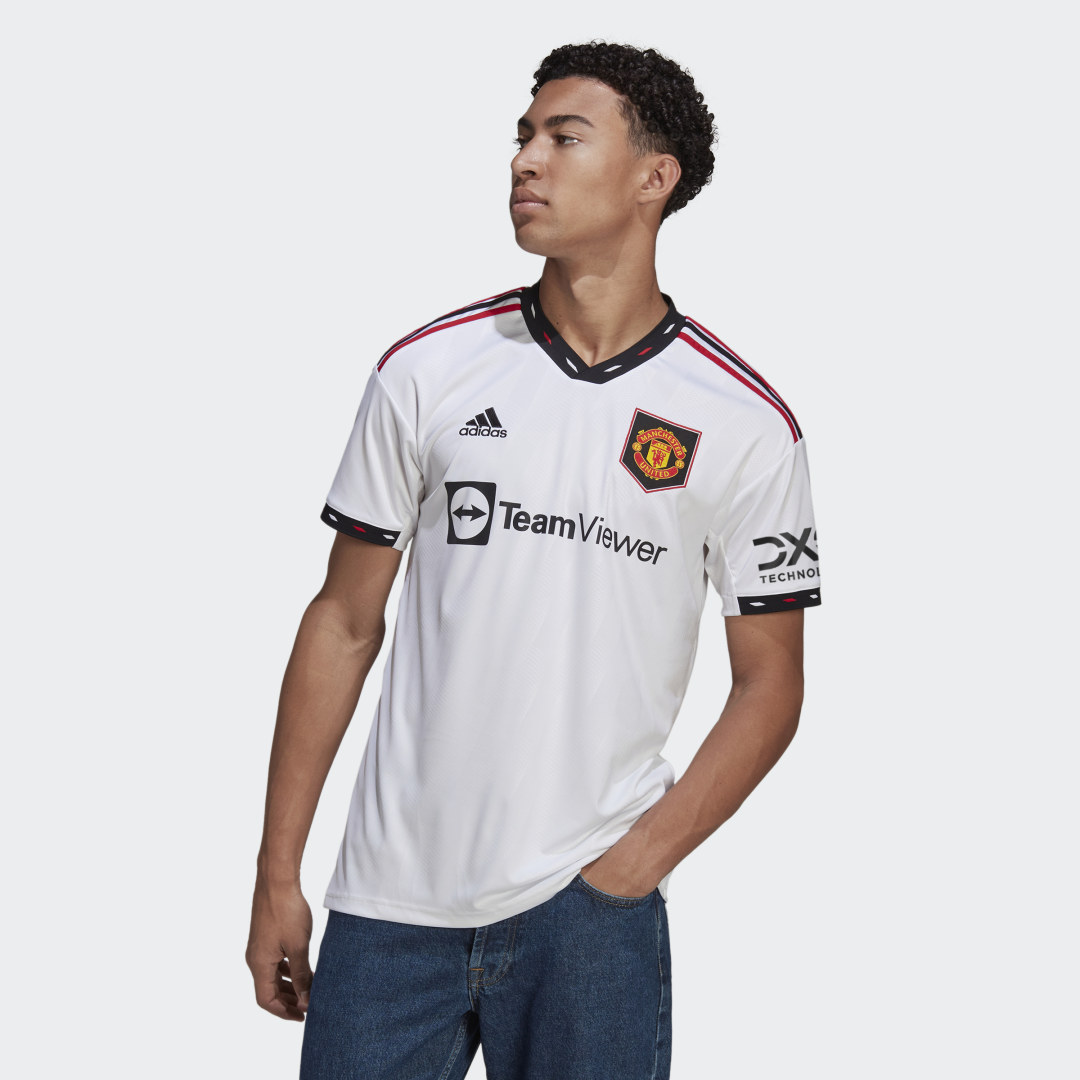 via breuk kant Manchester United shirt | 2022-2023 | 90 FTBL