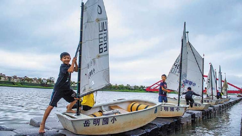 東部x岳明國小:帆船體育課開啟學習動機 東部x岳明國小:帆船體育課開啟學習動機