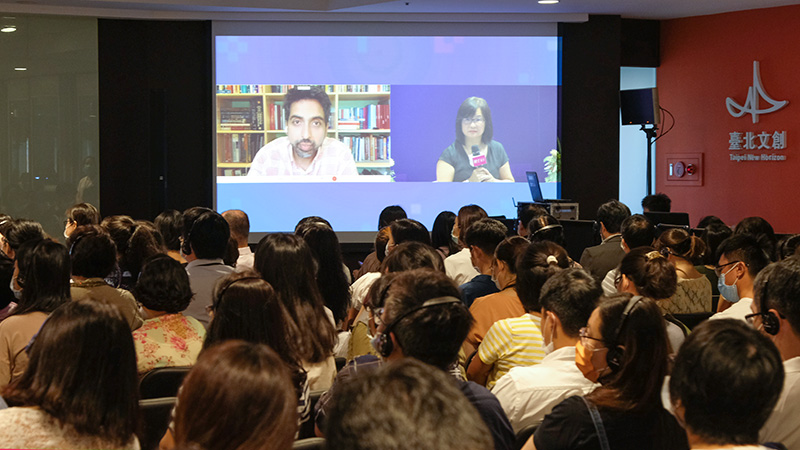 可汗學院創辦人:老師面對面的鼓勵無法取代 可汗學院創辦人:老師面對面的鼓勵無法取代