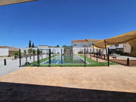 Restaurante con Piscina en Venta en Chimeneas, Granada - foto 2 de 12 (Chimeneas)