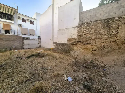 Solar edificable en venta en Loja, Granada | 200 m² - foto 6 de 8 (Loja)