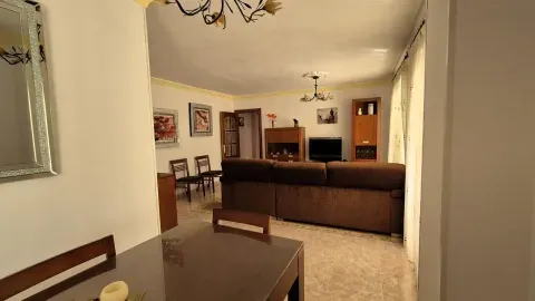 شقة للبيع في الغارينيخو، غرناطة | 3 غرف وتراس - الصورة 5 من 12 (Algarinejo)