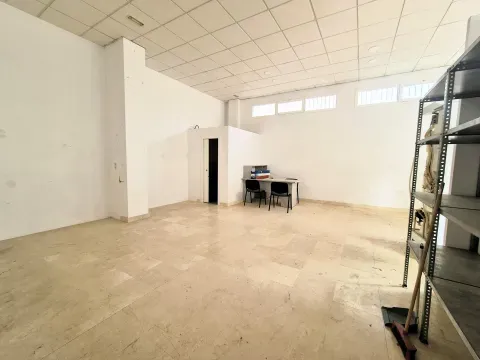 Alquiler Local Comercial en Loja, Granada | 120 m² - foto 4 de 11 (Loja)