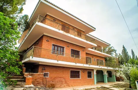 Complejo Deportivo y Casa en Venta en Loja, Granada - foto 3 de 12 (Loja)