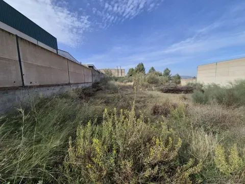 Terreno Industrial en Venta en Loja | 900 m² por 58.000€ - foto 5 de 7 (Loja)
