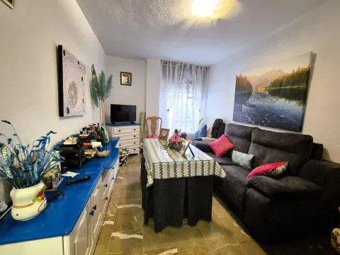 Piso en venta en Loja, Granada | Ascensor y 3 hab - foto 5 de 12 (Loja)