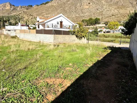 Terreno Edificable en Venta en Loja, Granada | 368 m² - foto 3 de 12 (Loja)