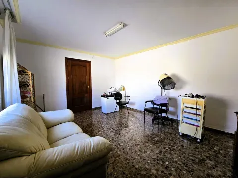 Casa en venta en Loja (Granada) con 7 hab y patio - foto 6 de 12 (Loja)