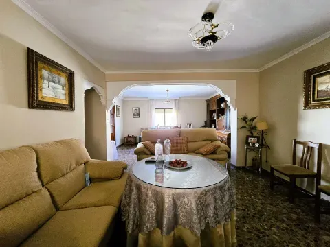Casa en venta en Loja (Granada) con 7 hab y patio - foto 11 de 12 (Loja)
