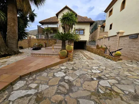 Chalet de Lujo en Venta en Loja, Granada | 432 m² - foto 3 de 12 (Loja)