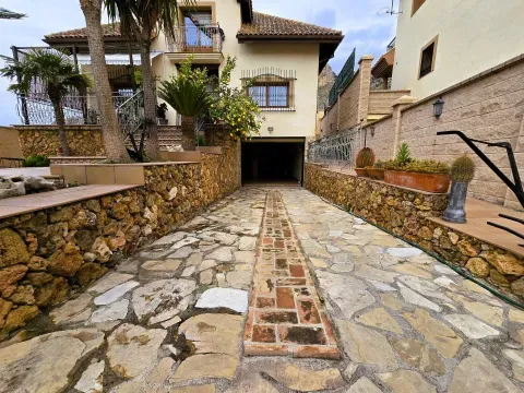 Chalet de Lujo en Venta en Loja, Granada | 432 m² - foto 4 de 12 (Loja)
