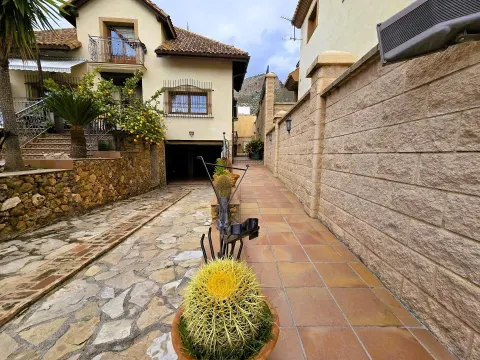 Chalet de Lujo en Venta en Loja, Granada | 432 m² - foto 5 de 12 (Loja)