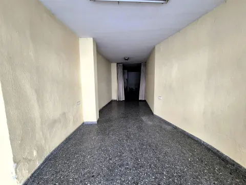 Local Comercial en Alquiler en Loja | 78 m² - 400 € - foto 2 de 12 (Loja)