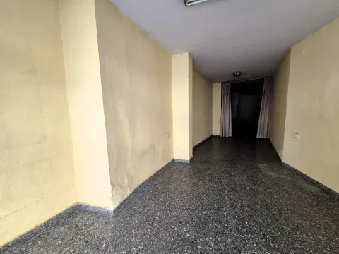 Local Comercial en Alquiler en Loja | 78 m² - 400 € - foto 4 de 12 (Loja)