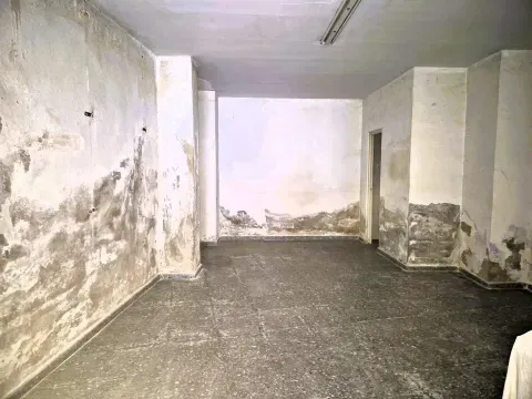 Local Comercial en Alquiler en Loja | 78 m² - 400 € - foto 6 de 12 (Loja)