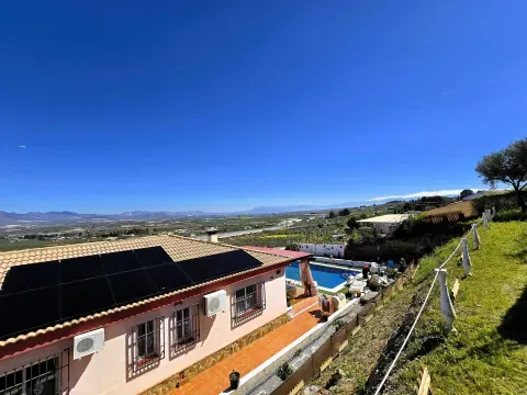 Chalet en venta en Moraleda de Zafayona con piscina - foto 12 de 12 (Moraleda de Zafayona)