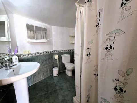 Villa en venta con piscina privada en Loja | Granada - foto 11 de 12 (Loja)