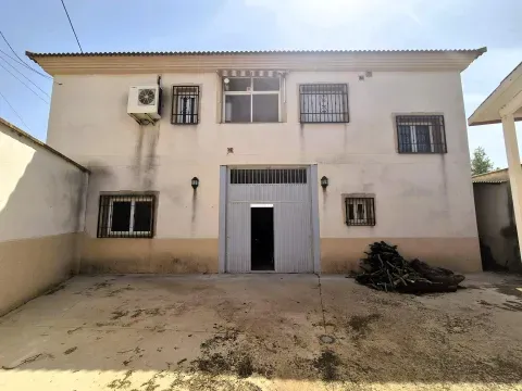 Casa en venta en Loja, Granada | 3 hab y terraza - foto 8 de 12 (Loja)