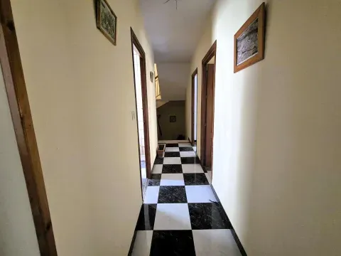Casa en venta en Loja, Granada | 5 hab, terraza y garaje - foto 9 de 12 (Loja)