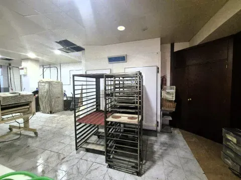Local Comercial de 200 m² en Venta en Loja Centro - foto 8 de 12 (Loja)