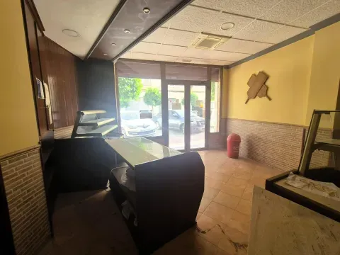Local Comercial de 200 m² en Venta en Loja Centro - foto 3 de 12 (Loja)