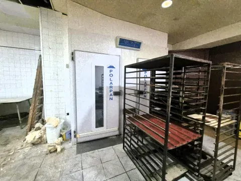 Local Comercial de 200 m² en Venta en Loja Centro - foto 6 de 12 (Loja)