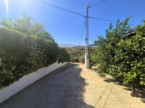 Finca rústica con dos casas y piscina en Loja, Granada - foto 12 de 12 (Loja)