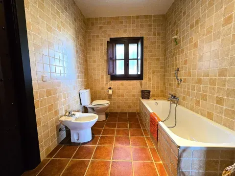Finca rústica con chalet de lujo en Archidona, Málaga - foto 8 de 12 (Archidona)
