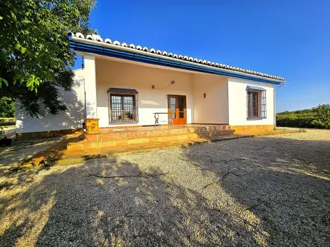 Finca rústica con chalet de lujo en Archidona, Málaga - foto 3 de 12 (Archidona)