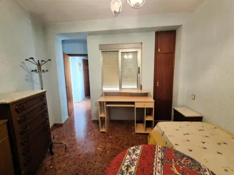 Casa en venta en Algarinejo | 7 hab, terraza y chimenea - foto 7 de 12 (Algarinejo)
