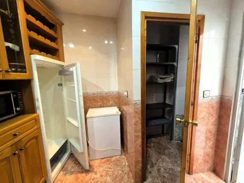 Casa en venta en Algarinejo | 7 hab, terraza y chimenea - foto 2 de 12 (Algarinejo)