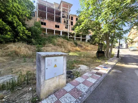 Terreno Urbano en Venta en Algarinejo | 1.373 m² - foto 6 de 10 (Algarinejo)