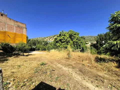 Terreno Urbano en Venta en Algarinejo, Granada | 500 m² - foto 2 de 10 (Algarinejo)