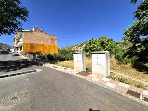 Terreno Urbano en Venta en Algarinejo, Granada | 500 m² - foto 6 de 10 (Algarinejo)