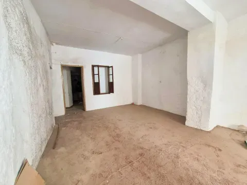Casa en venta en Algarinejo, Granada | 323 m² y terraza - foto 7 de 12 (Algarinejo)