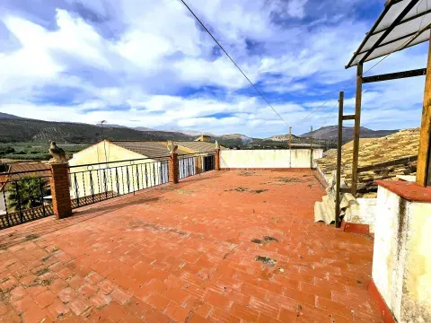 Casa en venta en Salar, Granada | 7 hab y terraza - foto 3 de 12 (Salar)