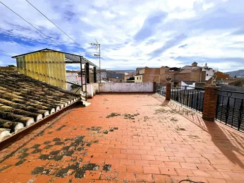 Casa en venta en Salar, Granada | 7 hab y terraza - foto 4 de 12 (Salar)