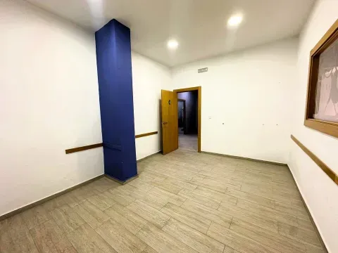 Local en alquiler y venta en Loja centro | 289 m² - foto 9 de 12 (Loja)