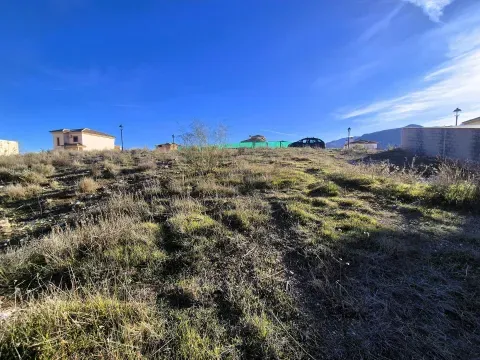 Terreno en venta en Loja, Granada | 325 m² Edificable - foto 2 de 6 (Loja)
