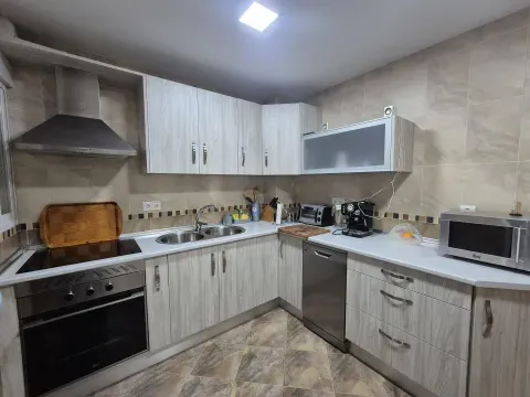 Piso en Venta en Loja con Garaje y Amueblado | Granada - foto 3 de 12 (Loja)