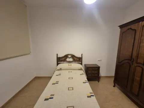 Piso en Venta en Loja con Garaje y Amueblado | Granada - foto 12 de 12 (Loja)