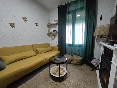 Piso Reformado en Venta en Rute, Córdoba | 55.900 € - foto 3 de 12 (Rute)