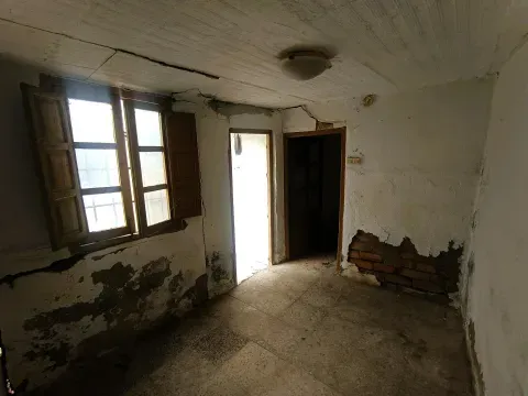 Casa en venta en Loja con terraza y patio | 37.000 € - foto 6 de 12 (Loja)