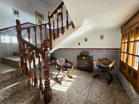 Casa en venta en Algarinejo, Granada | Terraza y garaje - foto 2 de 12 (Algarinejo)